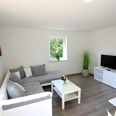 Uraha Apartment *